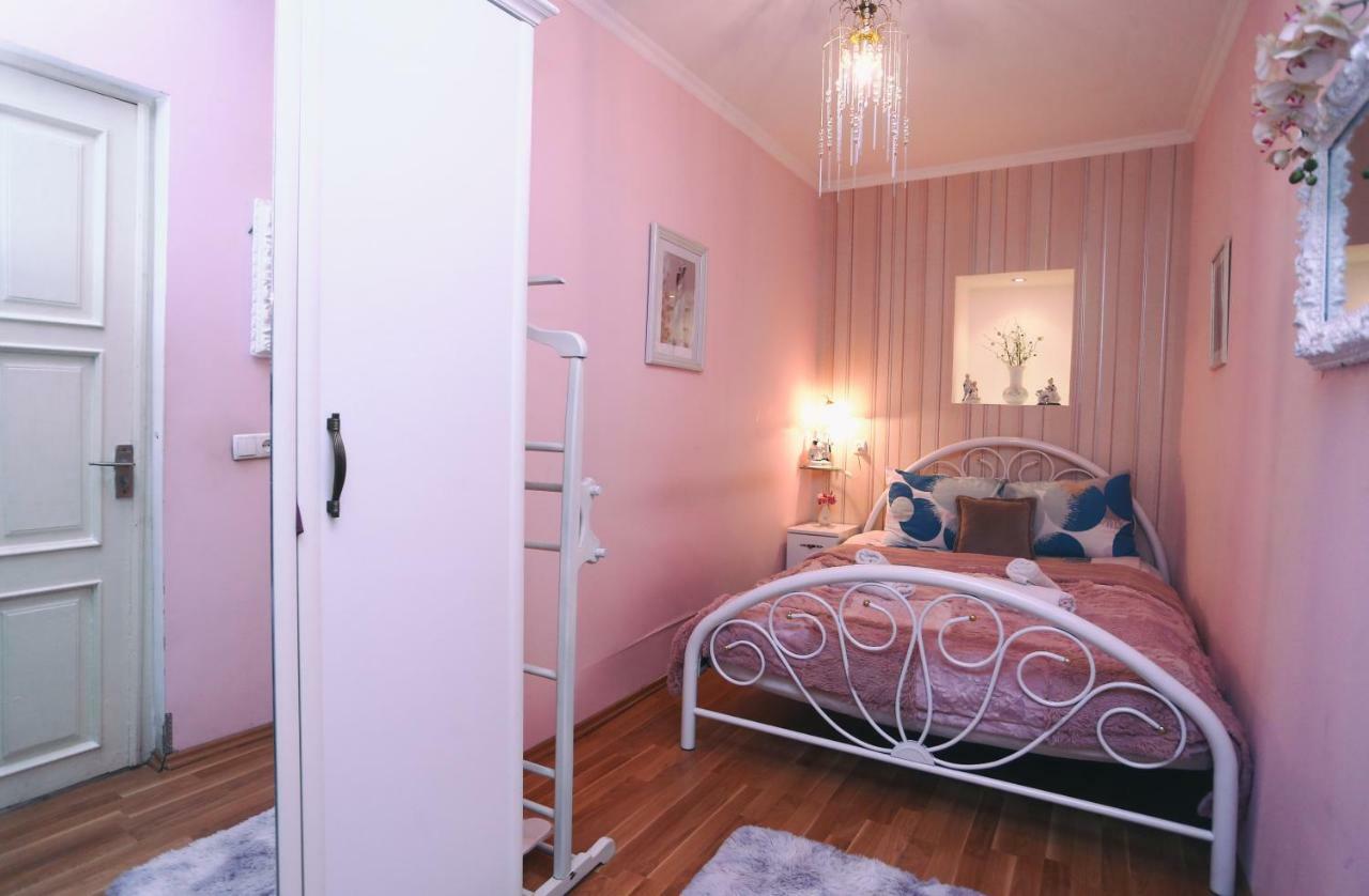 Apartment On Freedom Square Diuma Street Tbilisi Exteriér fotografie
